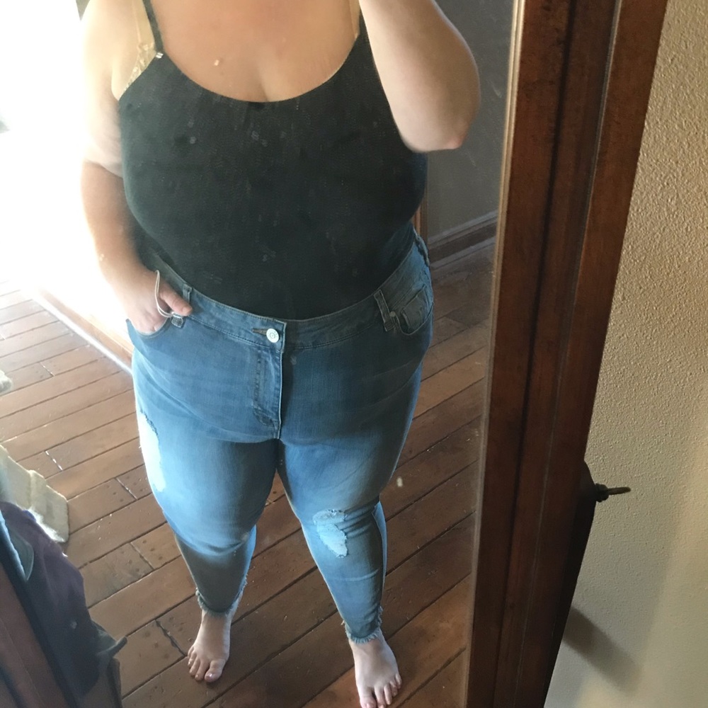 Body sculpt stretchy skinny jeans